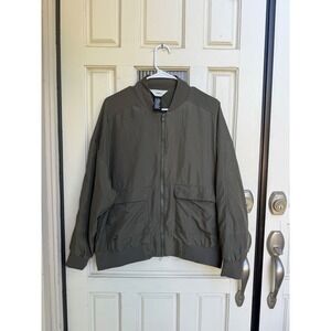 Vuori Capri Bomber Jacket in Oregano Green Size Large‎ (Flaw)